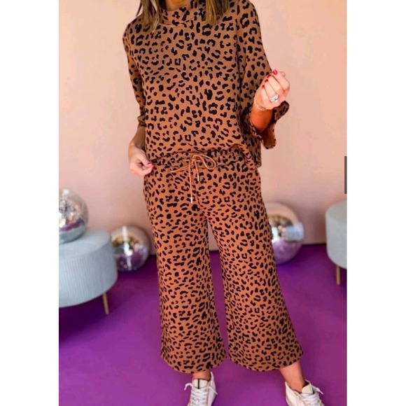 SSYS Pants - SSYS The Label Parker Set Two-piece Tan Animal Print Women's Small 4-6 Comfort